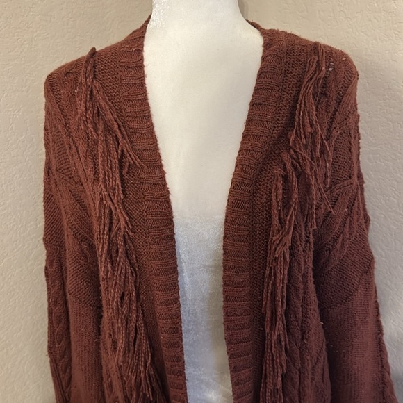 American Eagle Brown Fringe Oversized Cable Knit Cardigan - Picture 2 of 4